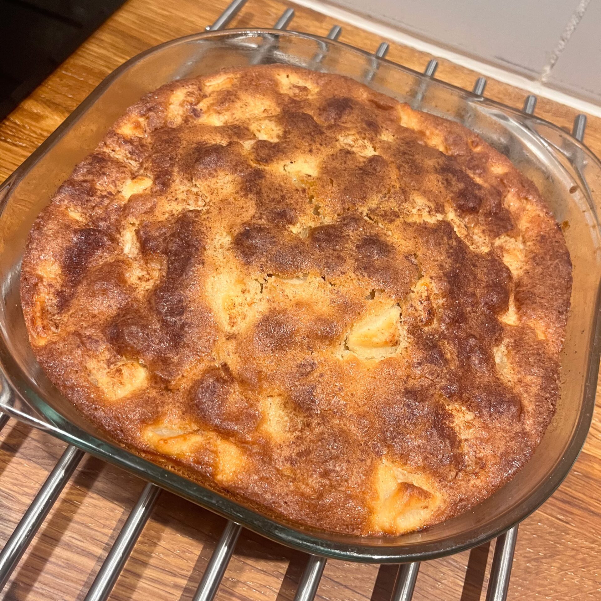 Nem æblekage i fad